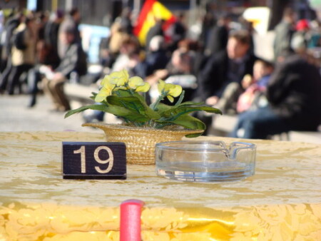 столик в кафе 2 