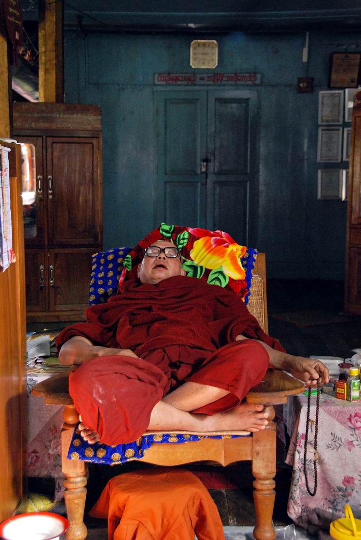 Nga Phe Kyaung Monastery. Inle lake.