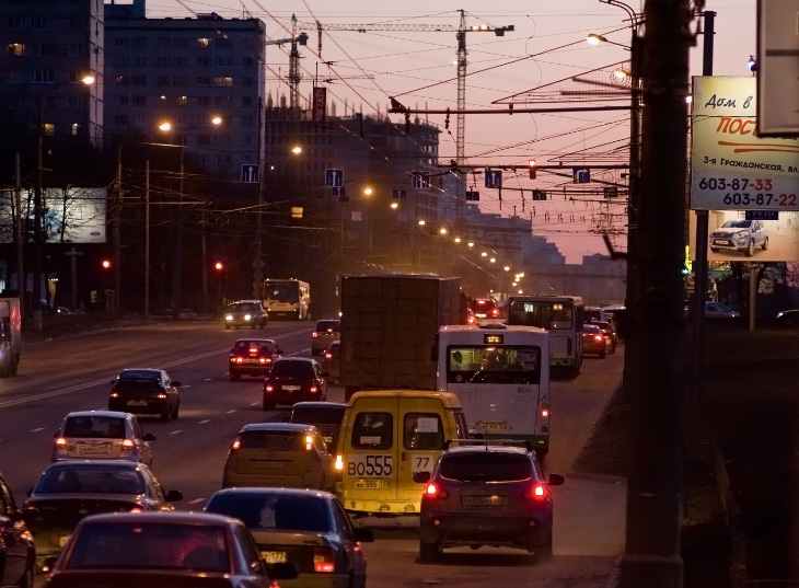 Москва. Дорога. Вечер.