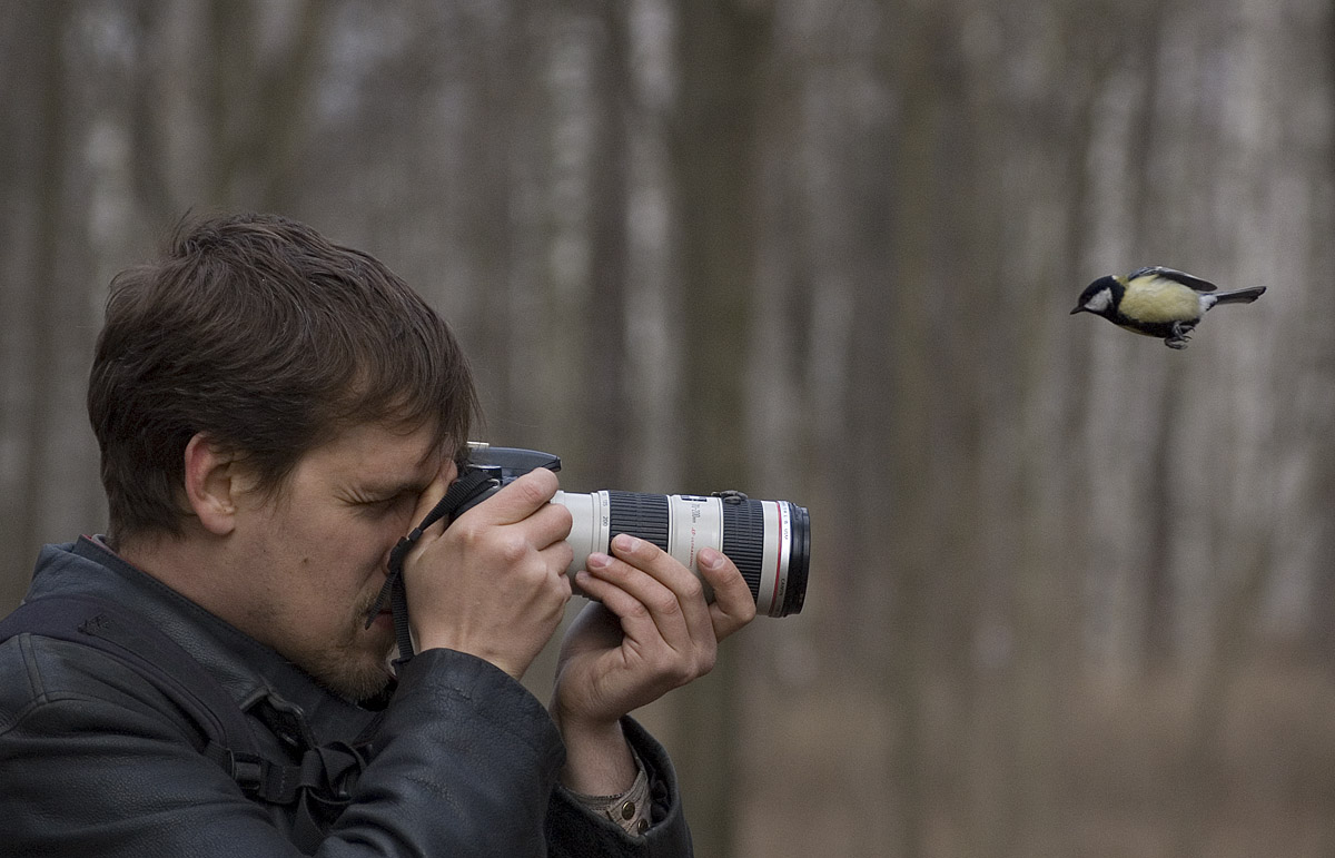 не туда целишься,фотограф!