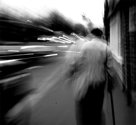 не угнаться