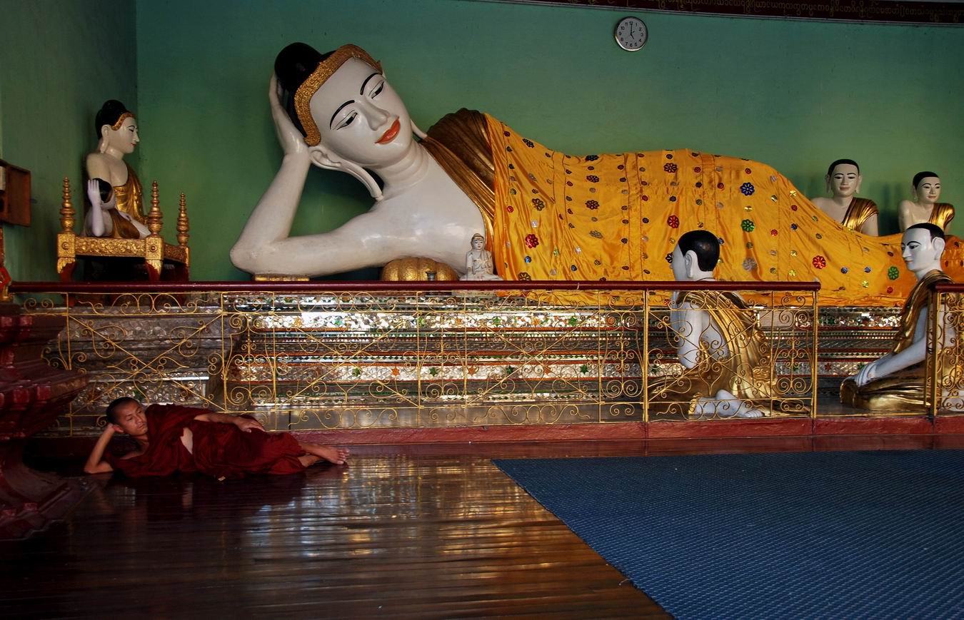 Swedagon. Yangon.