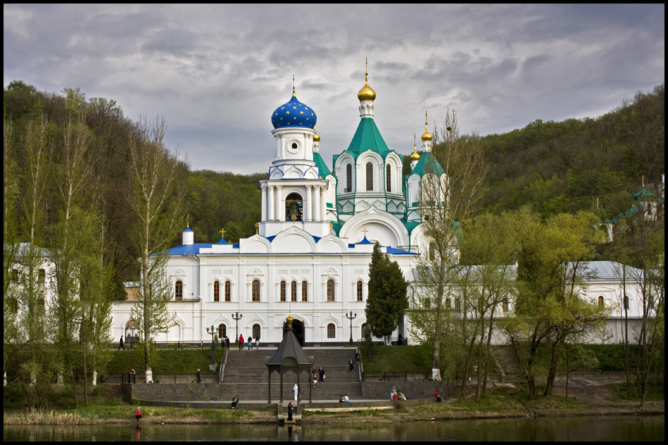 Святогорская лавра. Покровская церковь.