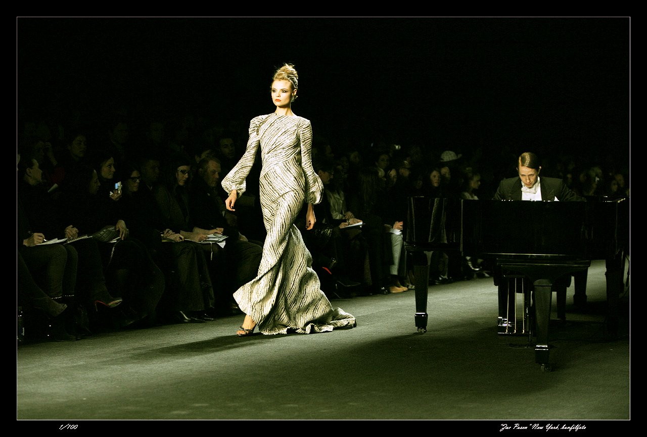 &quot;ZAC POSEN COLLECTION&quot; NEW YORK