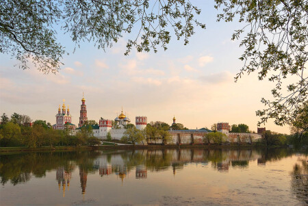 Новодевичий