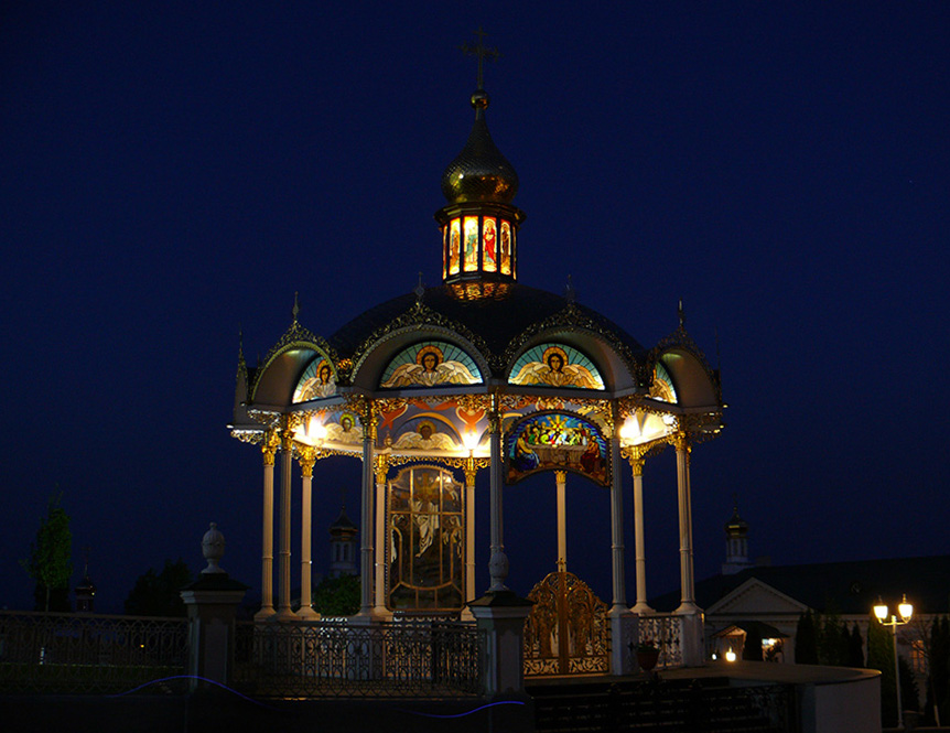 В Лавре вечером