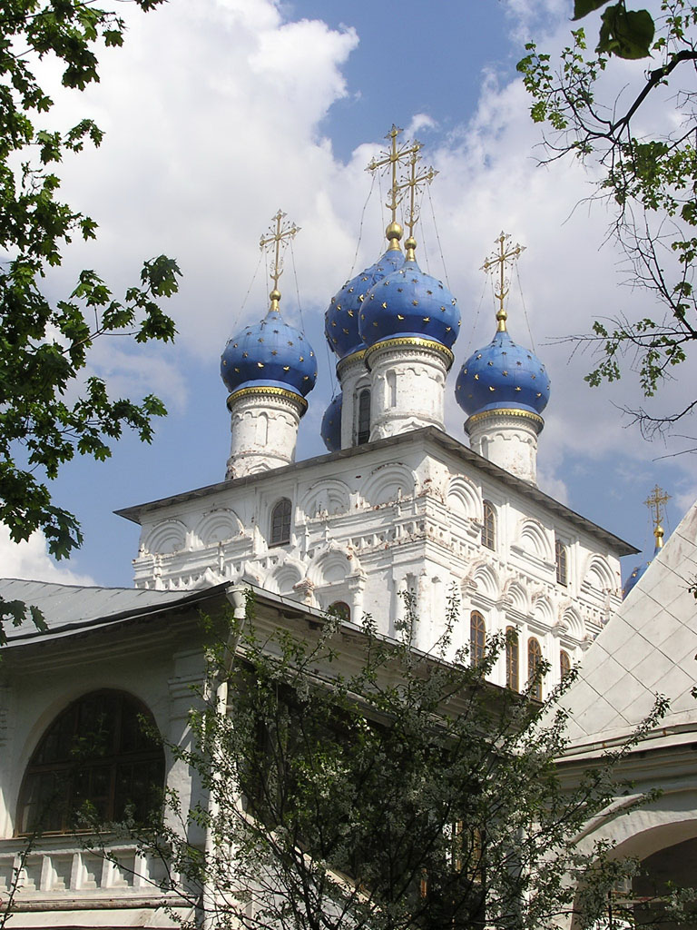 О синих куполах и весенней лазури