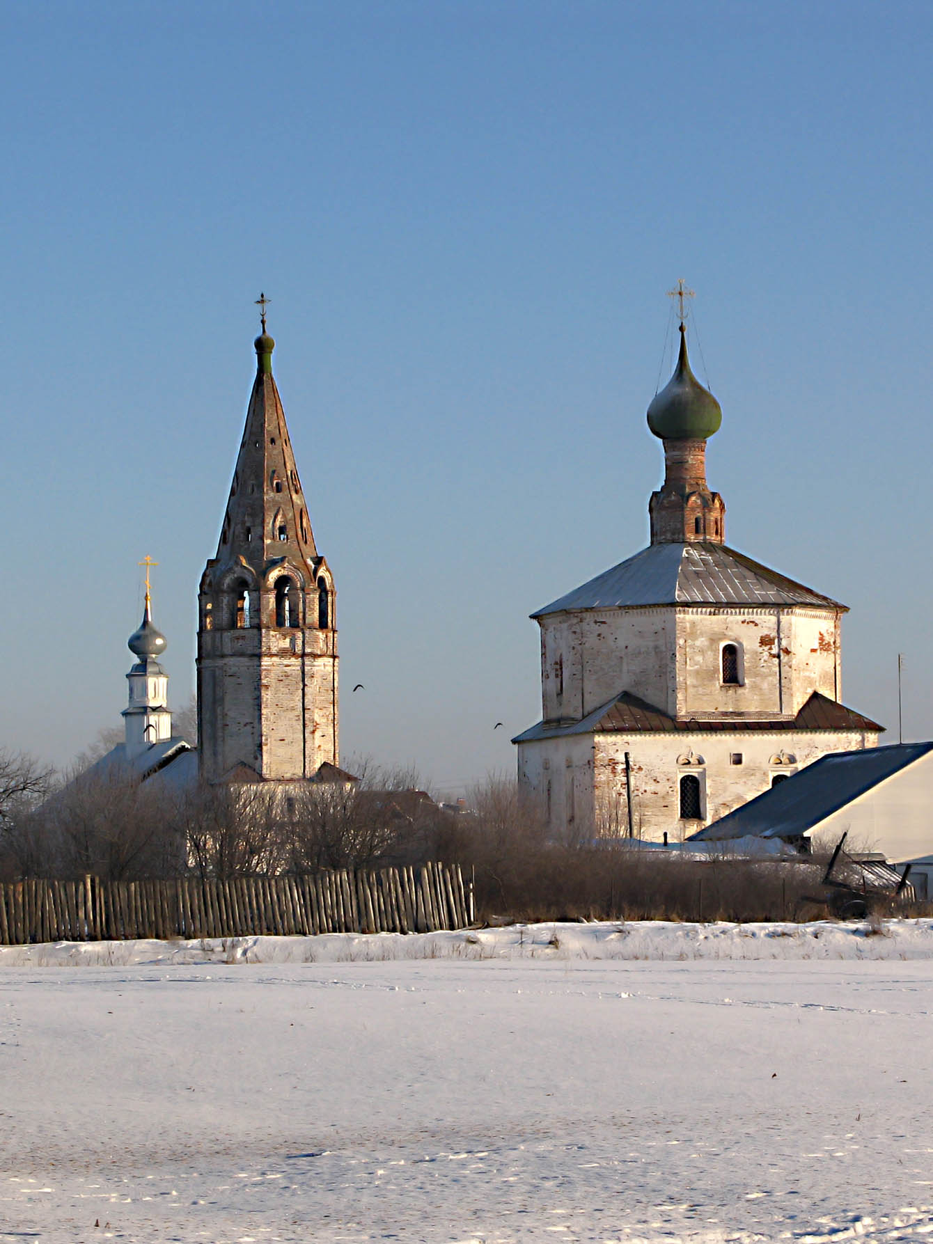 Крестовоздвиженская и Козьмодемьянская церкви 