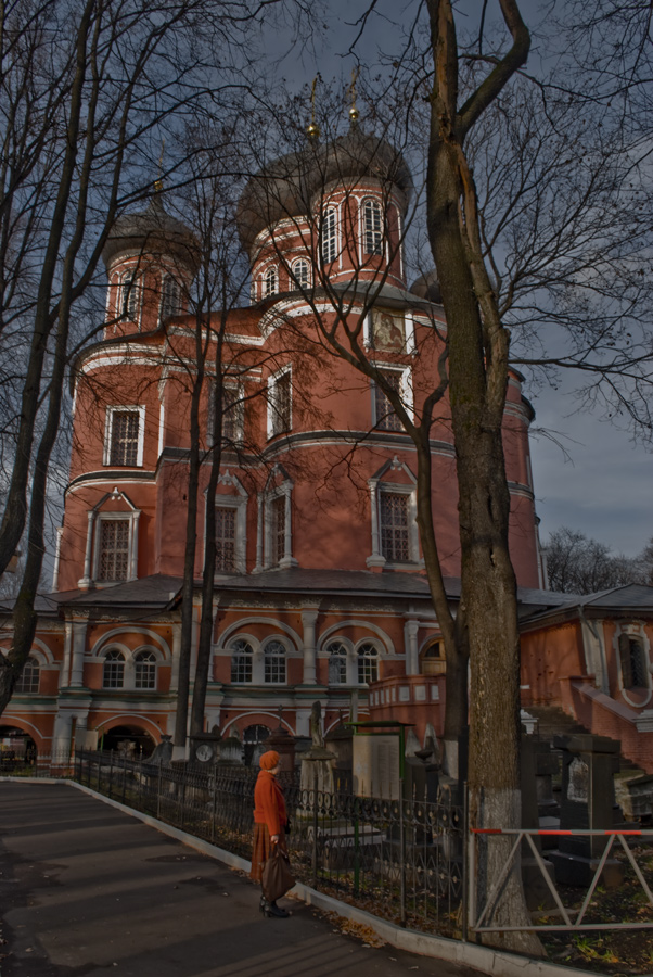 Церковь в Донском монастыре.