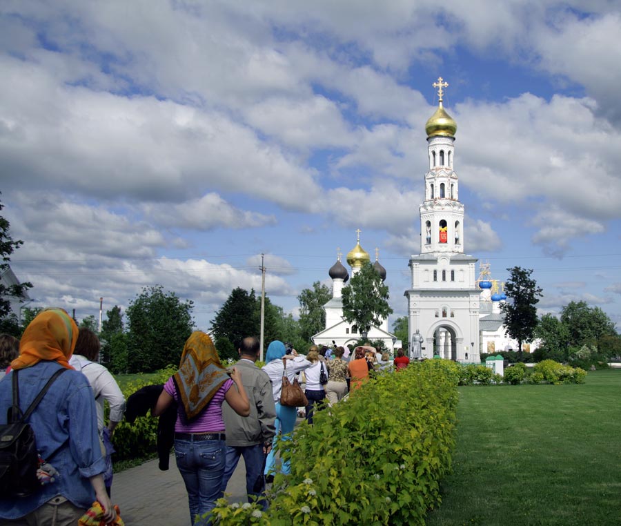 В День России - к памятникам России