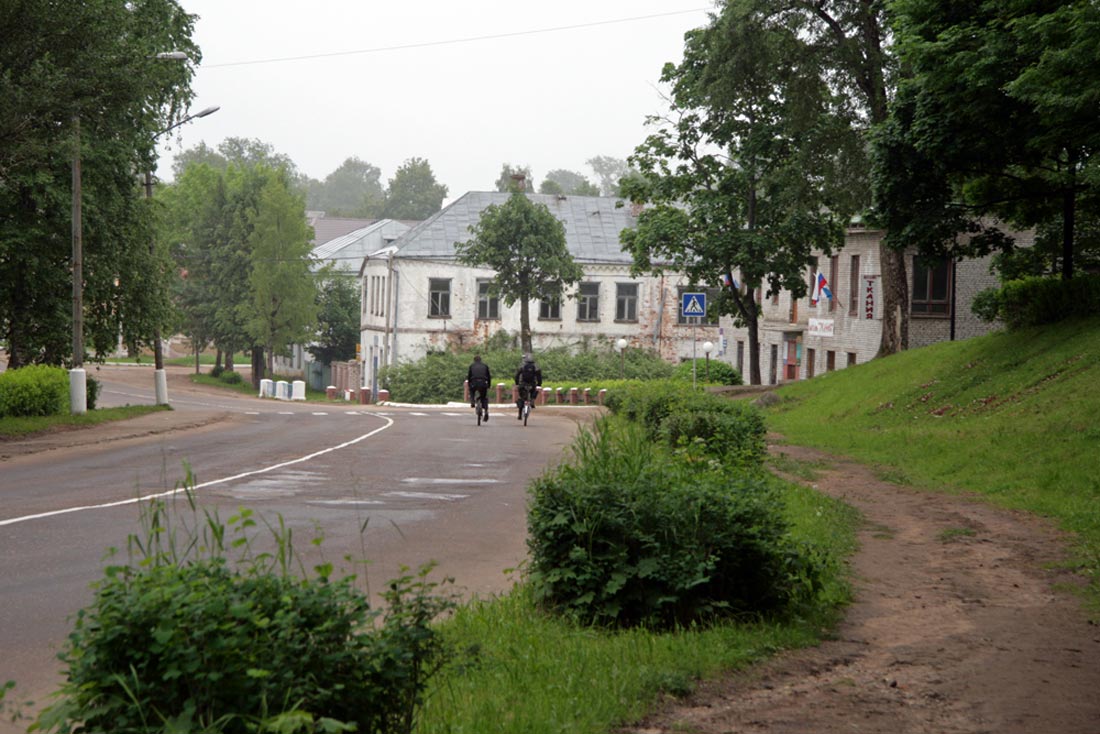 Утро в уездном городе