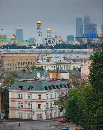 Пролетая над Москвой-2