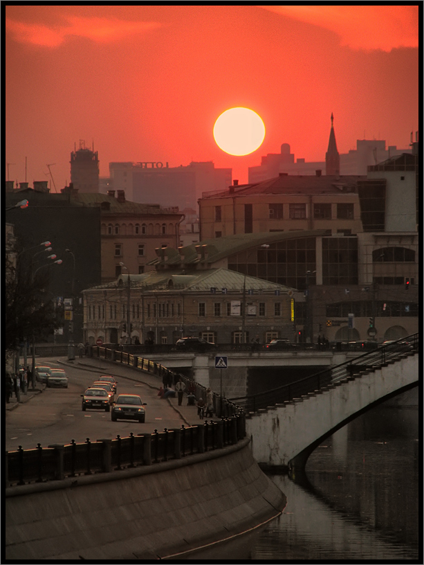 Версия московского заката