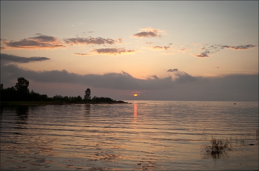 Солнце село в тучу - быть дождю