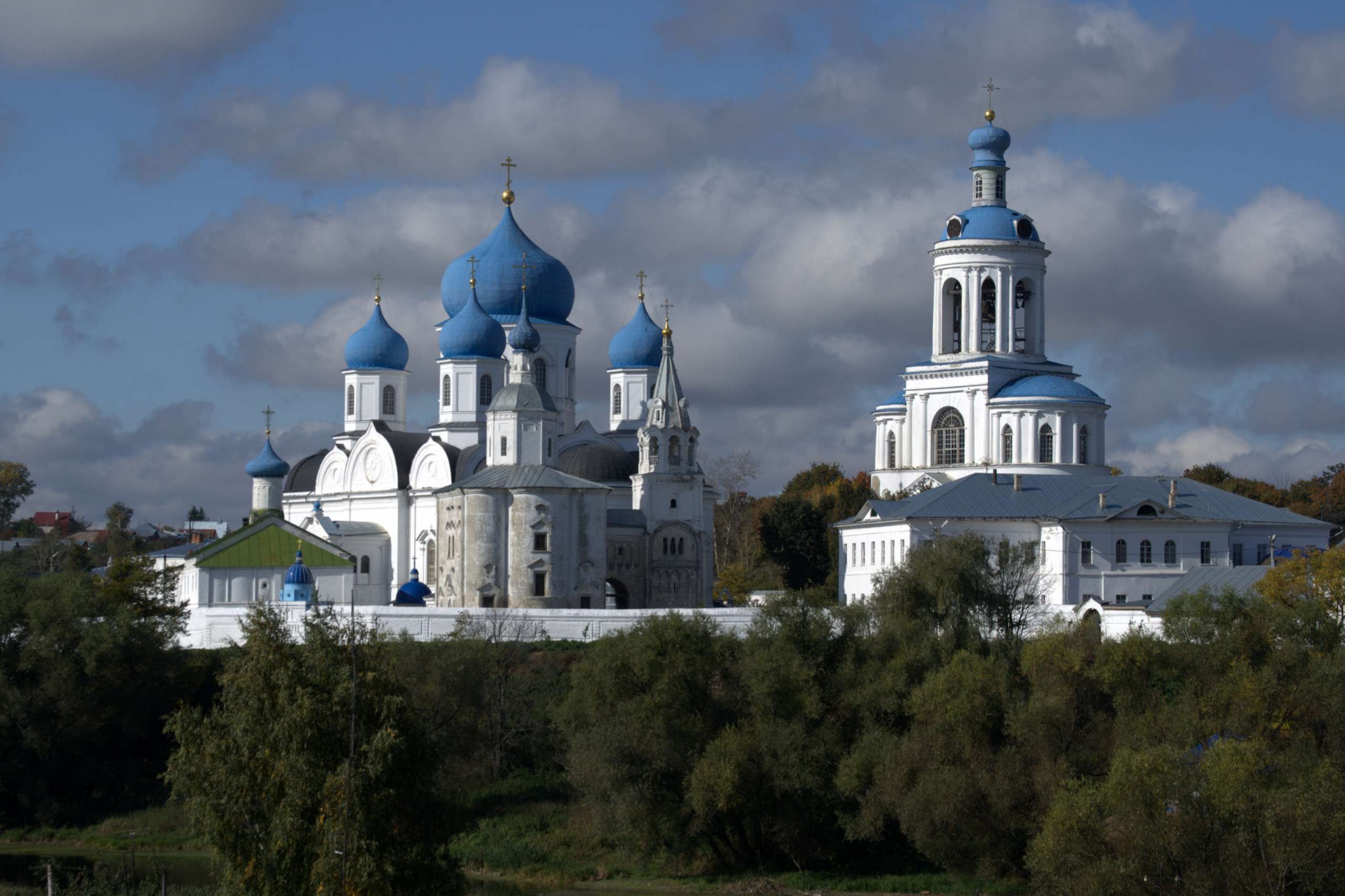 Свято-Боголюбский монастырь