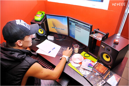 Ярослав Кардэлло, DJ Nicks &amp;amp; Dino