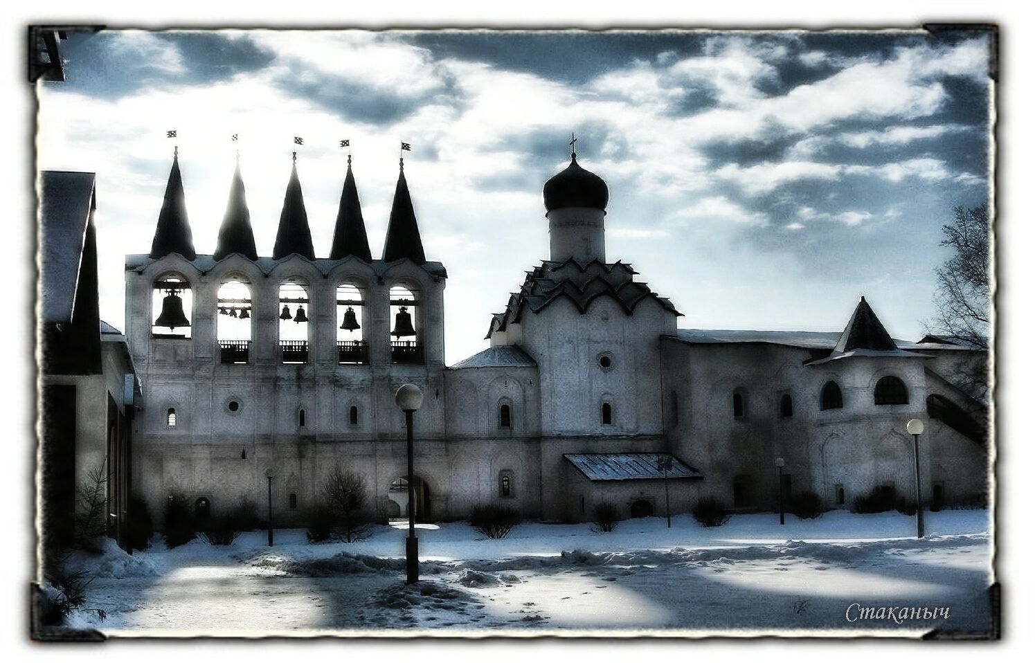 Тихвинский Богородичный Успенский мужской монастырь 2009