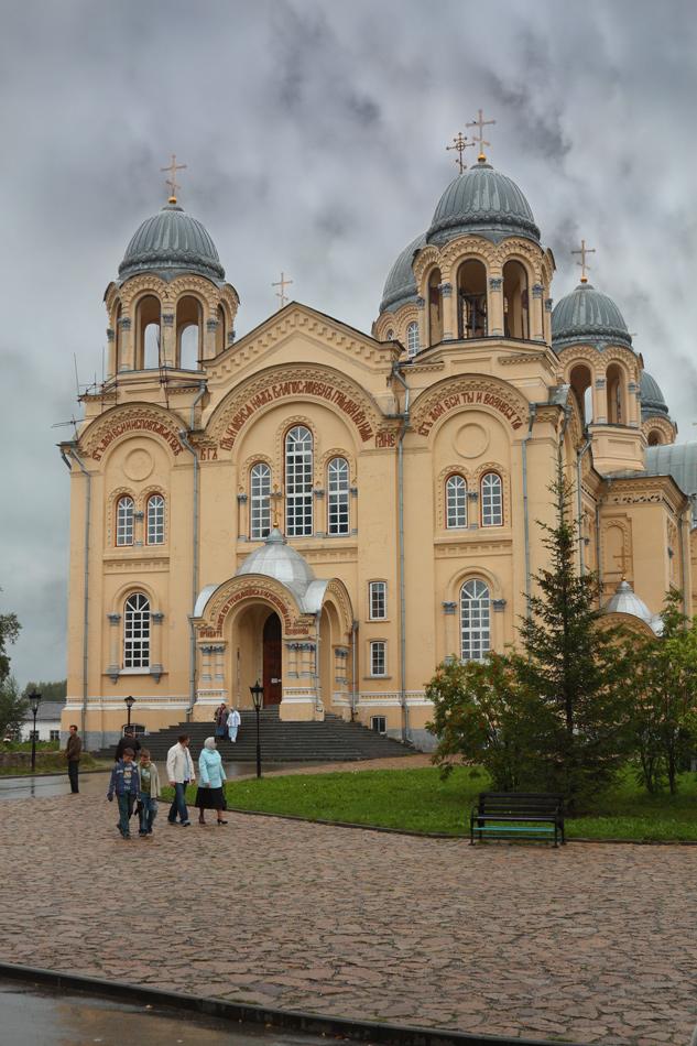 Крестовоздвиженский собор