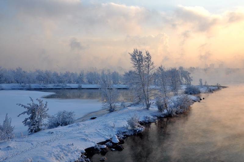 Мороз, река и солнце