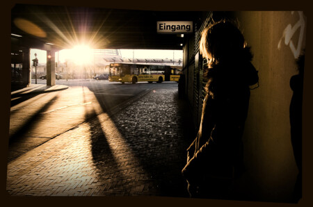 на остановке