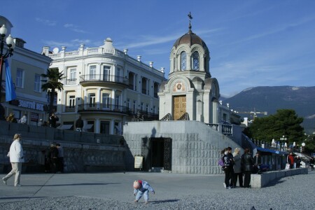 Восстановленный храм в Ялте