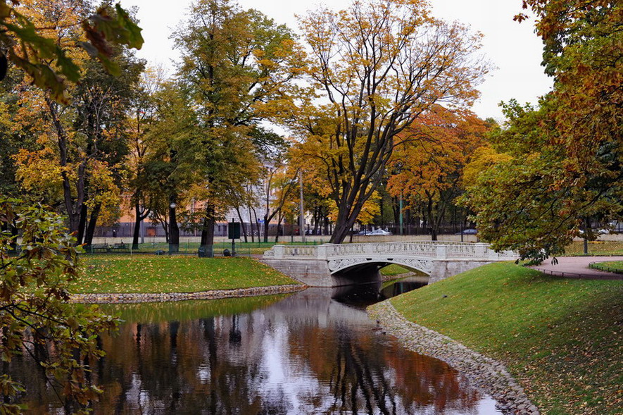 В Питере осень