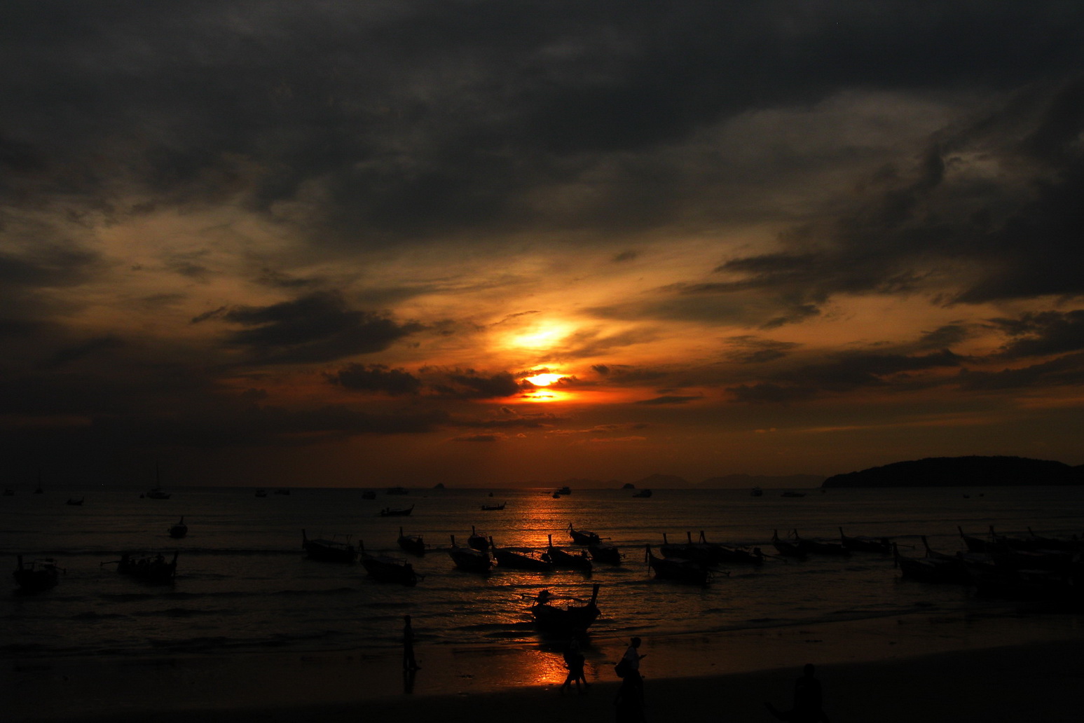 Закат на пляже Ao Nang