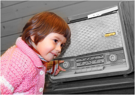 Погуляю и поем, и ищу "Ретро - FM"...