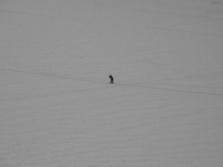 Один в снежной пустыне