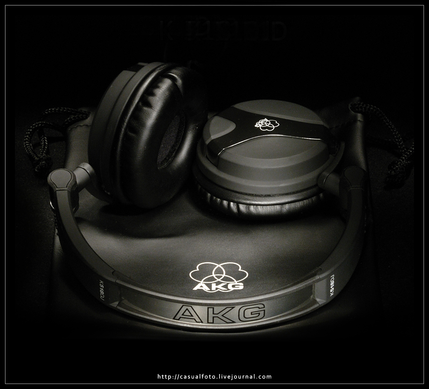 akg