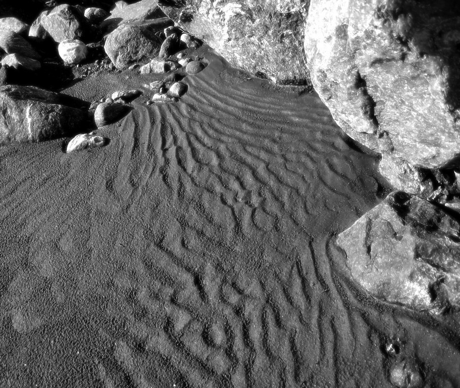 Leaving patterns on the sand