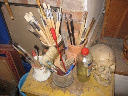 в мастерской