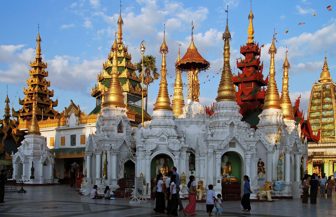 Swedagon. Yangon.