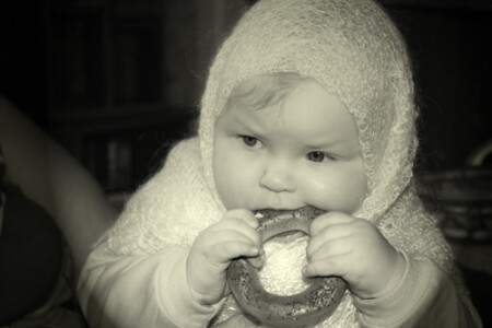 Доча с бубликом!