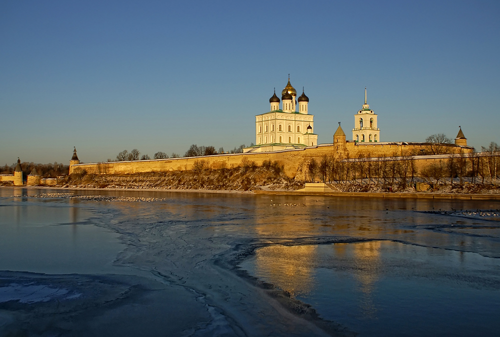 Псковский Кром (Кремль)