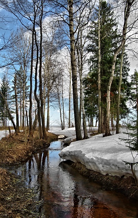 апрель