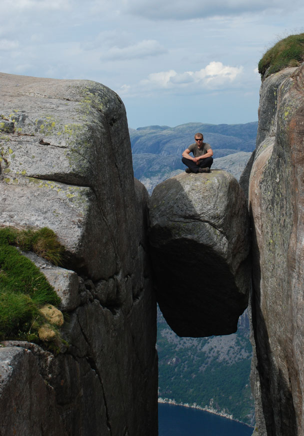 застрял ( Kjerag)