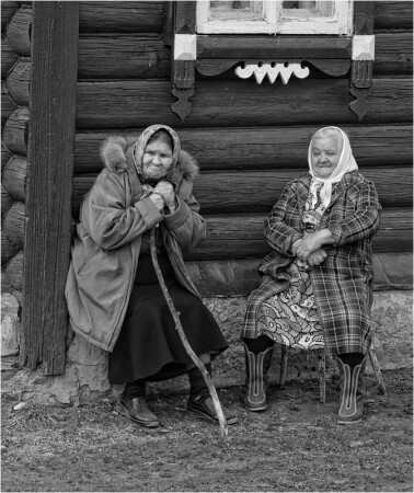 На завалинке (2)