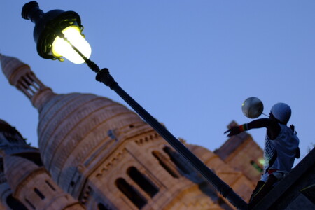 Маэсто и мяч