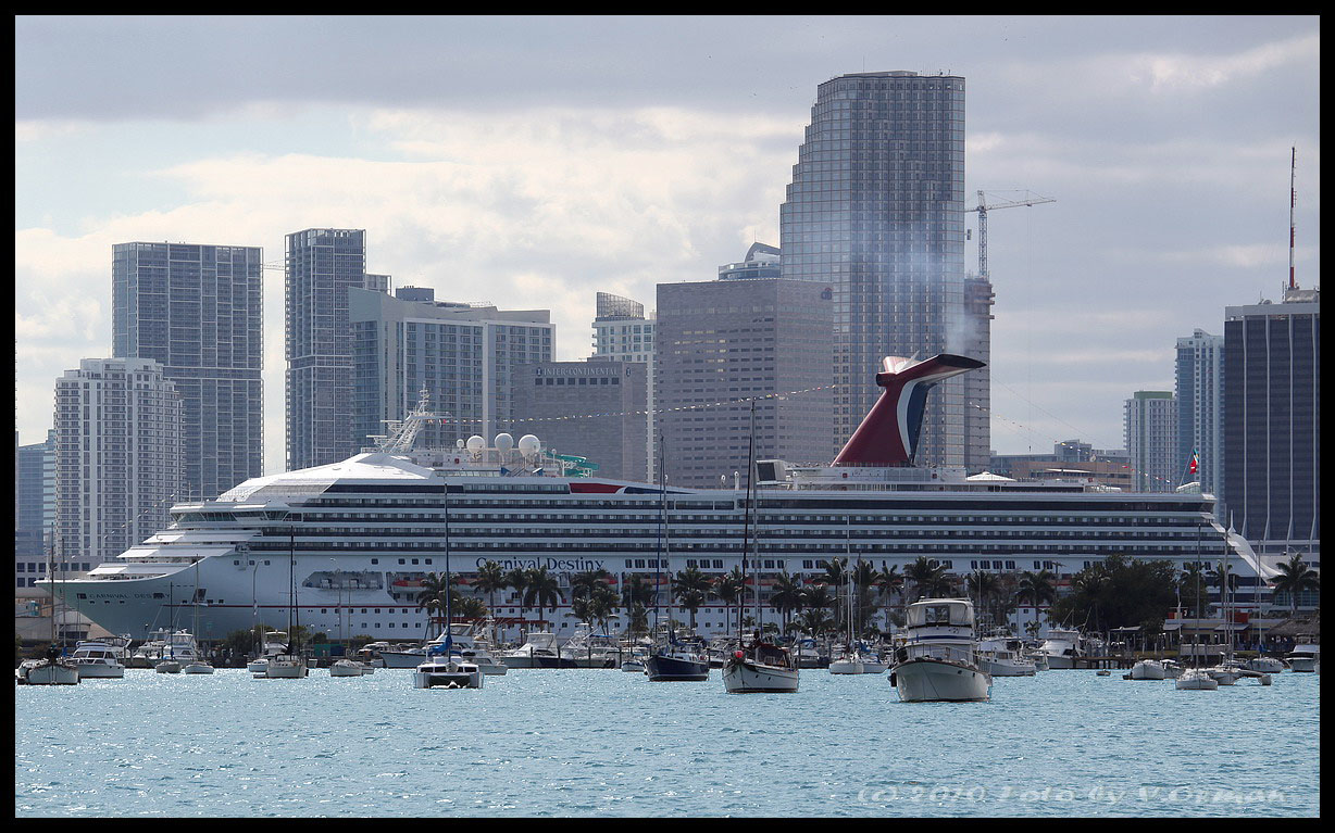 White Boat (Dawn Town Miami, Florida USA) 