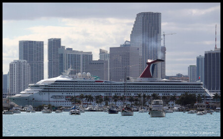 White Boat (Dawn Town Miami, Florida USA)