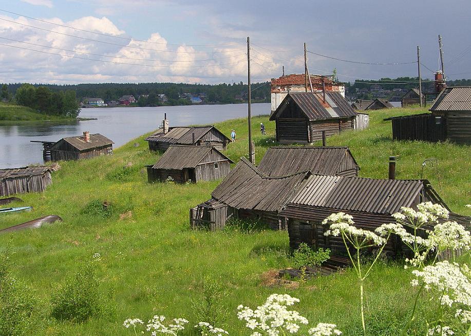 на берегу Суны