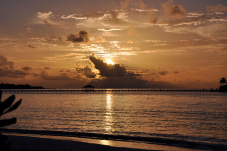 Sanset San Island, Maldives