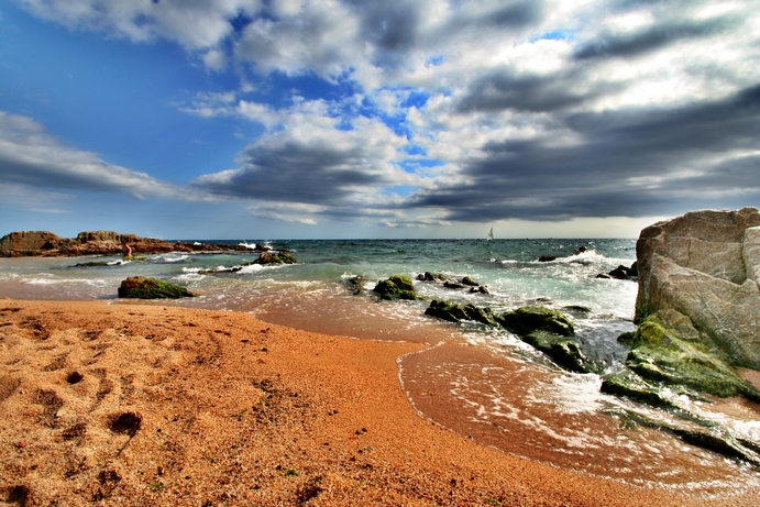 HDR пляжа В Ллорет де Маре