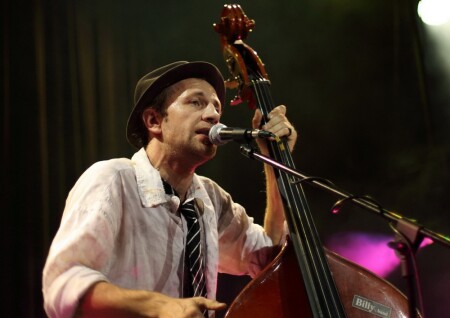 Билли Новик за работой