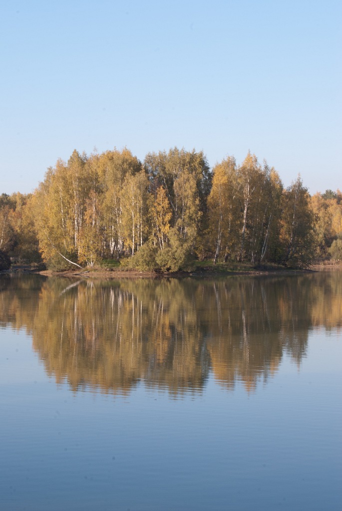 Тайное движенье в небе без конца,вижу отраженье..