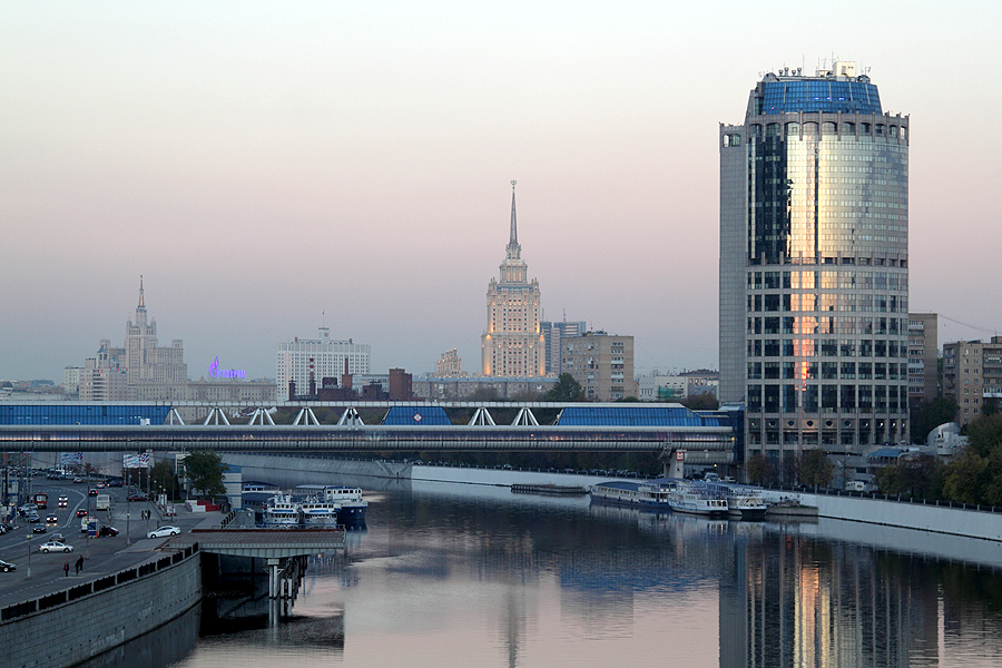 Вид с ТТК на московские высотки новые и старые