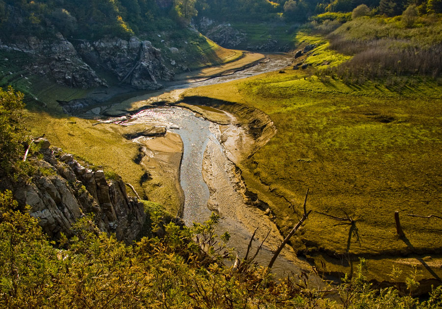 реки