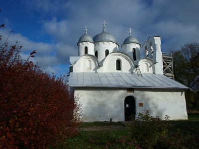 Псков. Церковь Иоанна Предтечи.