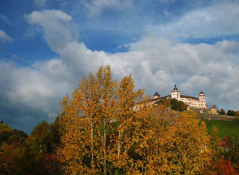 Замок осени